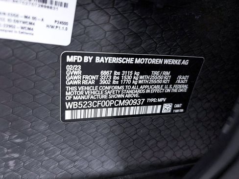 Used 2023 BMW iX xDrive50 w/ Sport Package image 37