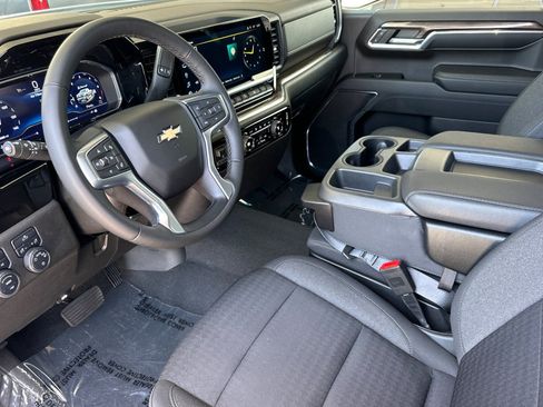 Used 2023 Chevrolet Silverado 1500 LT AWD/4WD image 4