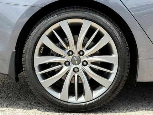 Used 2015 Hyundai Genesis 5.0 RWD image 26