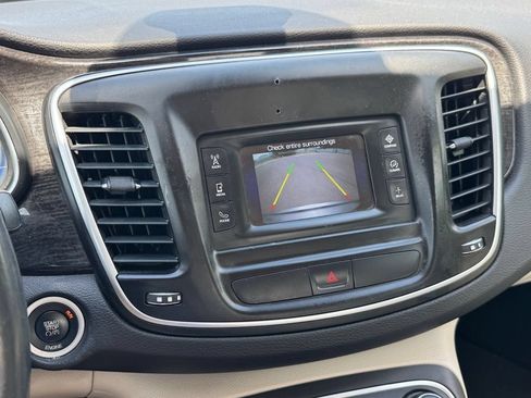 Used 2015 Chrysler 200 C FWD image 27