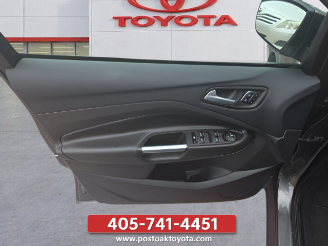 Used 2016 Ford Escape Titanium w/ Equipment Group 301A AWD/4WD image 13