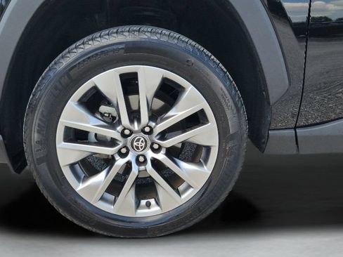 Used 2023 Toyota RAV4 XLE Premium FWD image 26