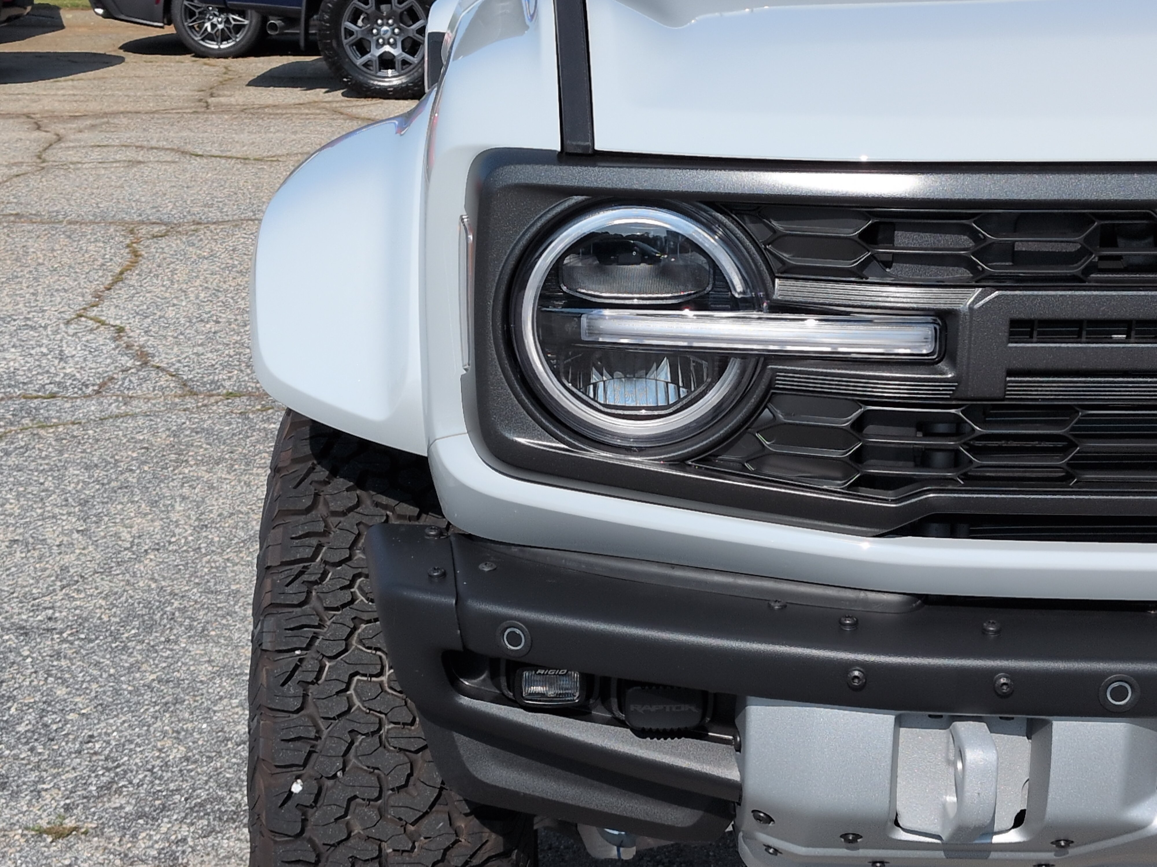 New 2026 Ford Bronco Raptor w/ Interior Carbon Fiber Pack AWD/4WD image 8