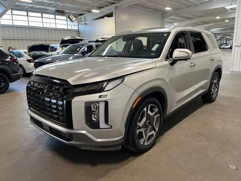 Used 2024 Hyundai Palisade Limited FWD image 7