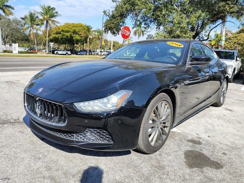 Used 2018 Maserati Ghibli image 2