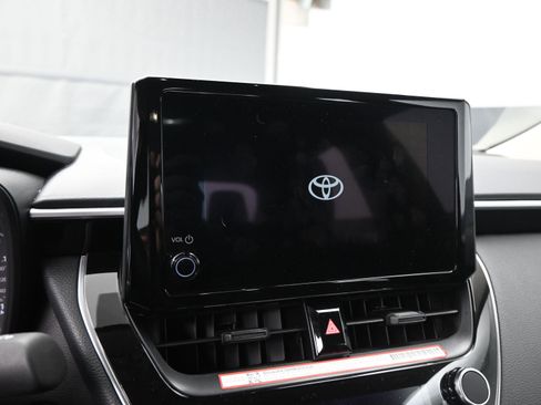 Certified 2025 Toyota Corolla LE image 12