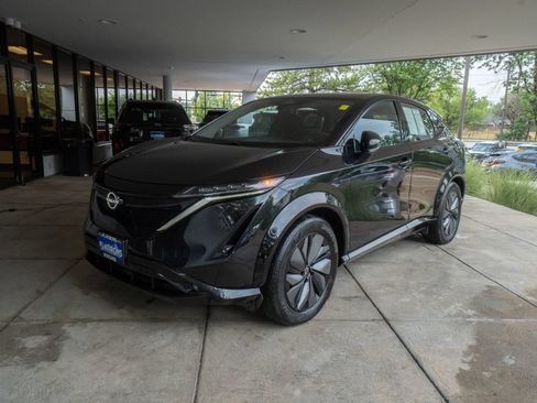 Used 2024 Nissan Ariya AWD image 3