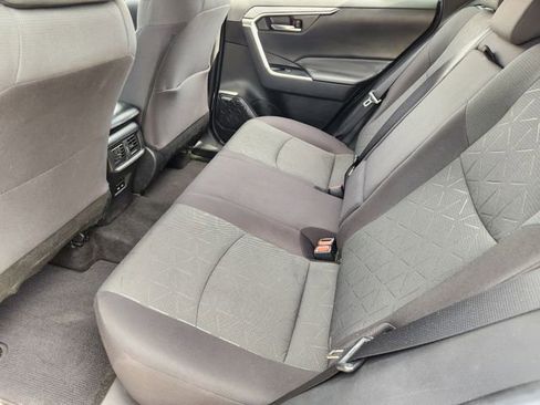 Used 2022 Toyota RAV4 XLE FWD image 20