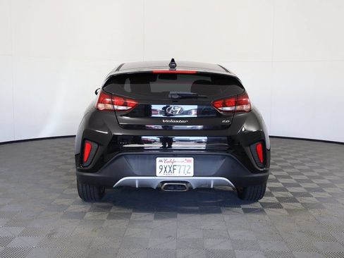 Used 2020 Hyundai Veloster 2.0 FWD image 5