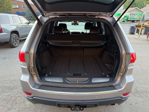 Used 2015 Jeep Grand Cherokee Limited w/ Trailer Tow Group IV AWD/4WD image 14