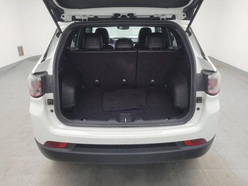 Used 2024 Jeep Compass Latitude image 29