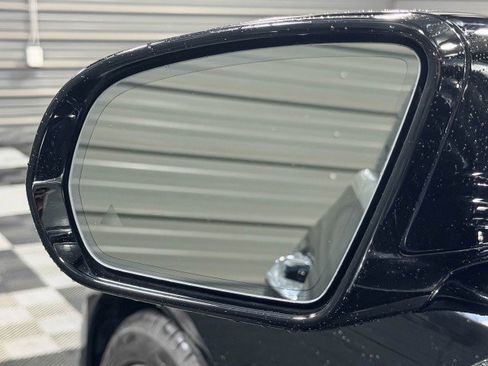 Used 2019 Mercedes-Benz E 300 E 300 4MATIC AWD Luxury Sedan image 41