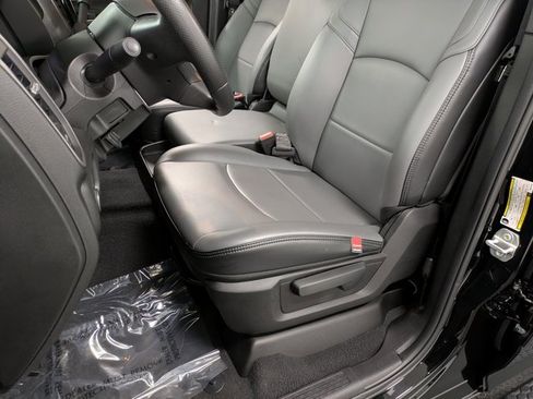 Used 2025 RAM 2500 Tradesman image 9