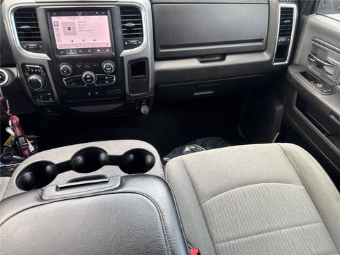 Used 2023 RAM 1500 Classic SLT w/ Electronics Group AWD/4WD image 18