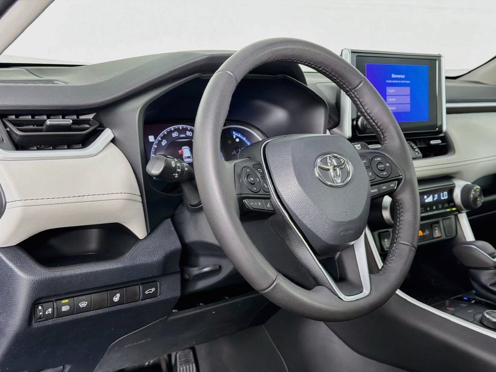 Used 2023 Toyota RAV4 XLE Premium AWD/4WD image 36