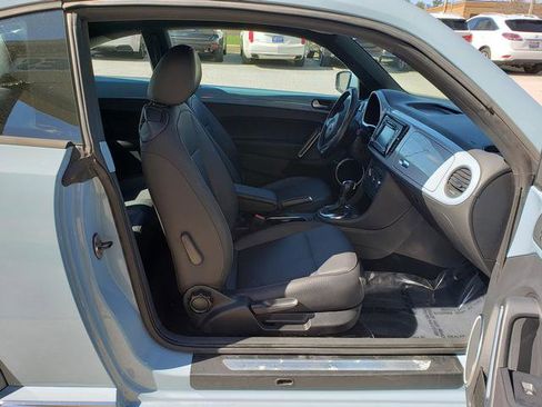 Used 2013 Volkswagen Beetle 2.5 image 16