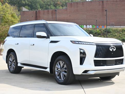Used 2025 INFINITI QX80 Pure w/ Cargo Package image 11