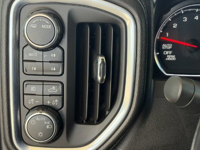 Used 2020 Chevrolet Silverado 1500 RST AWD/4WD image 17