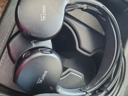 Used 2018 Chevrolet Tahoe LT image 27