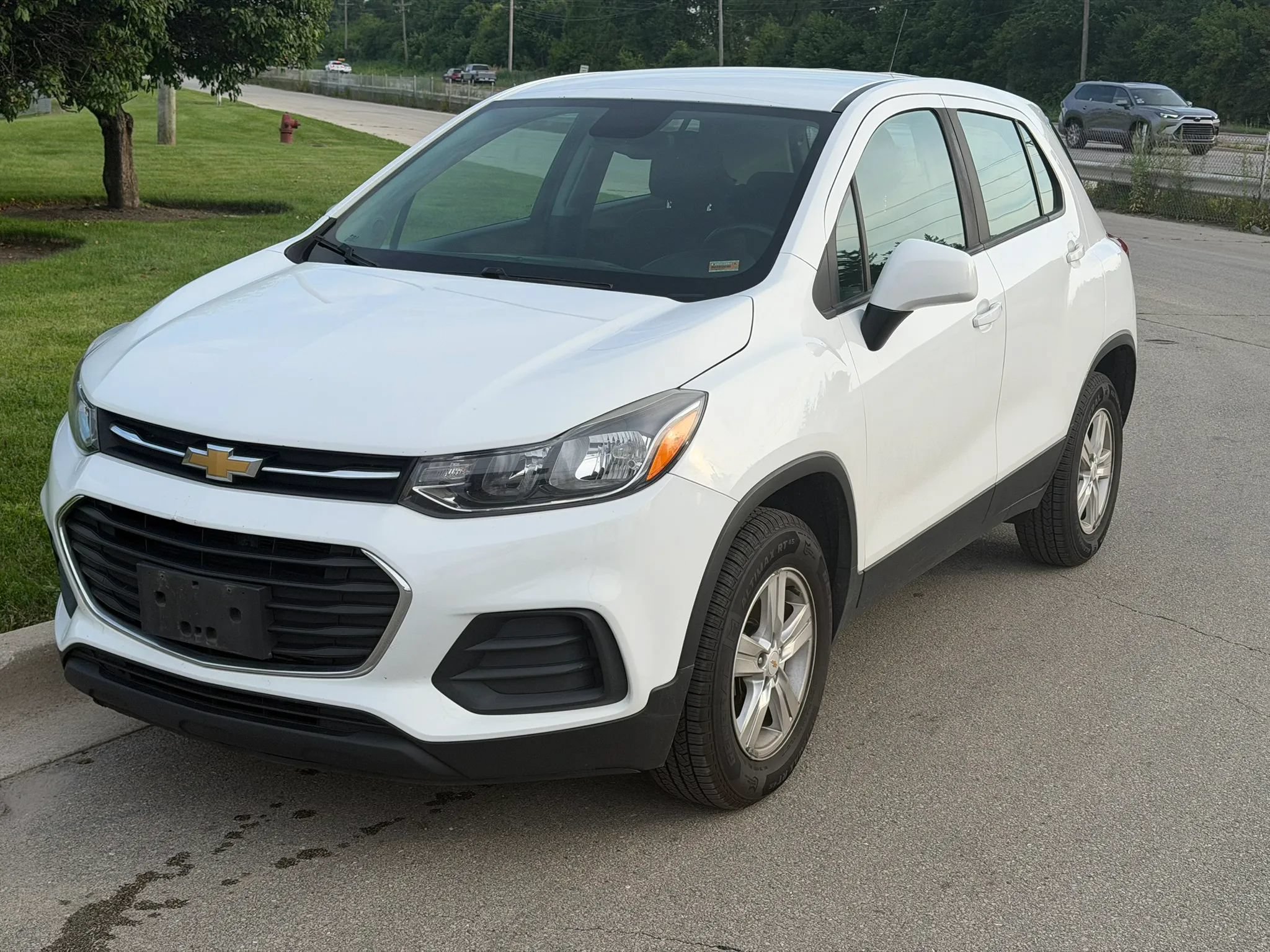 Used 2018 Chevrolet Trax LS AWD/4WD image 1