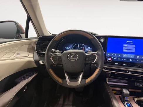 Used 2025 Lexus RX 350 AWD w/ Convenience Package image 13