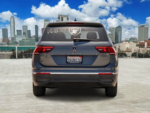 Certified 2022 Volkswagen Tiguan SE FWD image 5