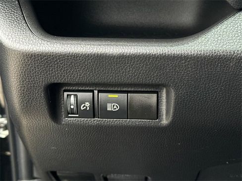 Certified 2022 Toyota RAV4 LE image 29