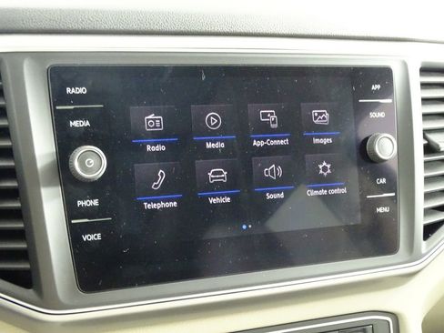 Used 2019 Volkswagen Atlas SE image 37