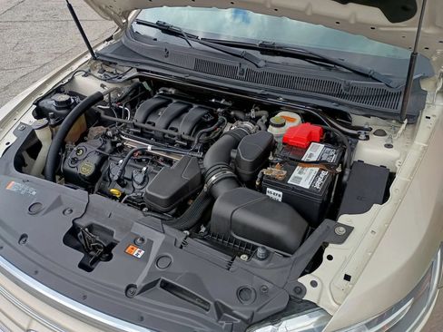 Used 2018 Ford Taurus Limited FWD image 9