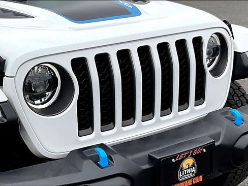 Used 2023 Jeep Wrangler Unlimited Rubicon 4xe w/ Cold Weather Group AWD/4WD image 33