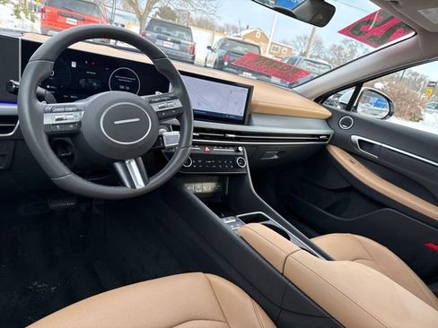 Used 2025 Hyundai Sonata Limited image 25