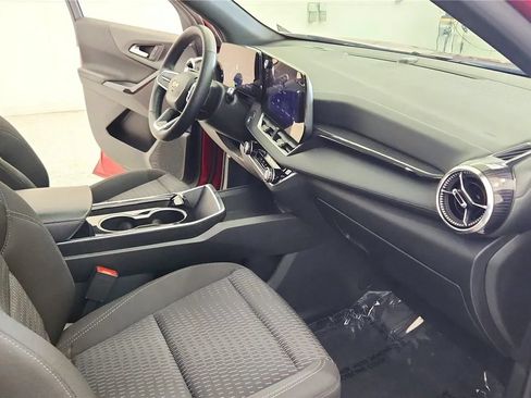 Used 2025 Chevrolet Equinox LT w/ Safety and Technology Package FWD image 29