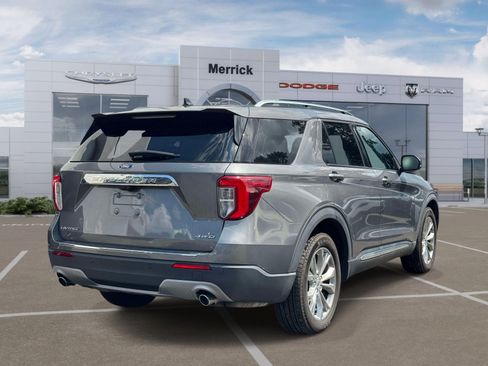 Used 2021 Ford Explorer Limited w/ Equipment Group 301A AWD/4WD image 6
