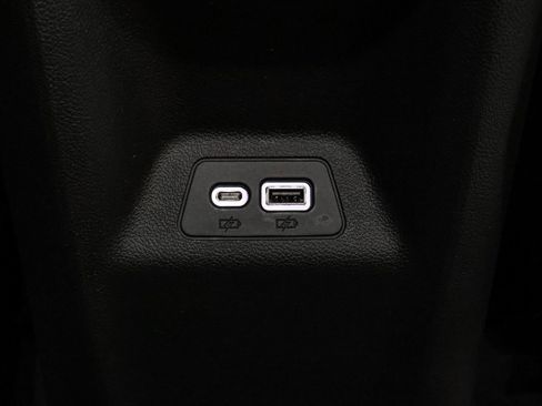 Certified 2023 Buick Envision Essence image 25