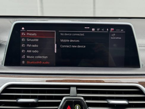 Used 2020 BMW 750i xDrive w/ Autobahn Package AWD/4WD image 27