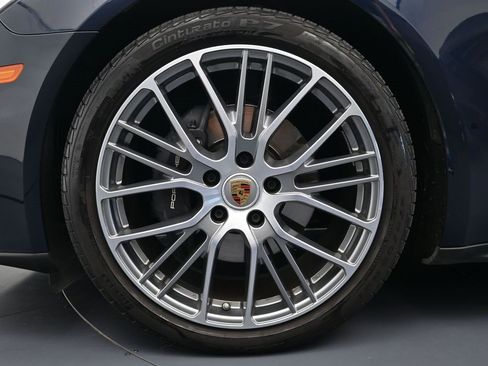 Used 2023 Porsche Panamera 4 Platinum Edition image 26