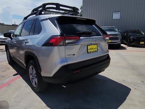 Used 2025 Toyota RAV4 XLE FWD image 14