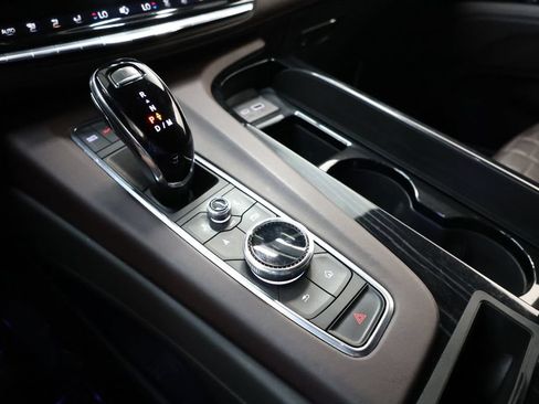 Used 2024 Cadillac Escalade ESV V w/ Heavy-Duty Trailer Package AWD/4WD image 93