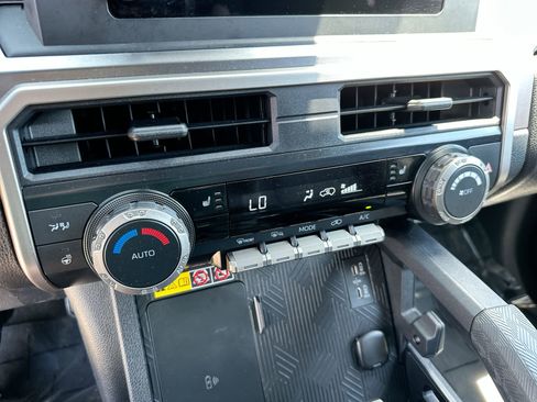 Used 2025 Toyota 4Runner TRD Off-Road AWD/4WD image 17