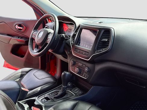 Used 2021 Jeep Cherokee Trailhawk AWD/4WD image 5