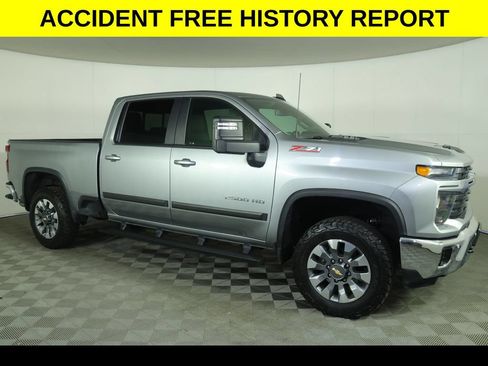 Used 2025 Chevrolet Silverado 2500 LT w/ Safety Package AWD/4WD image 2