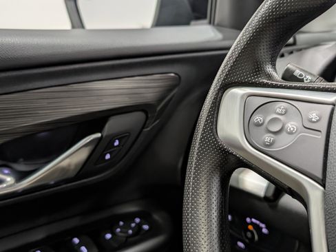 Used 2023 GMC Terrain SLE w/ Driver Convenience Package AWD/4WD image 28