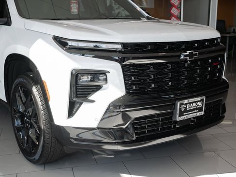 New 2026 Chevrolet Traverse RS image 5