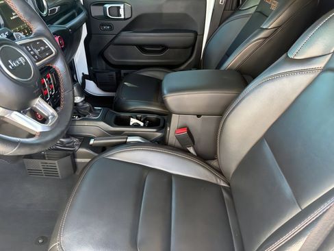 Used 2022 Jeep Wrangler Unlimited Rubicon w/ Trailer Tow Package image 18