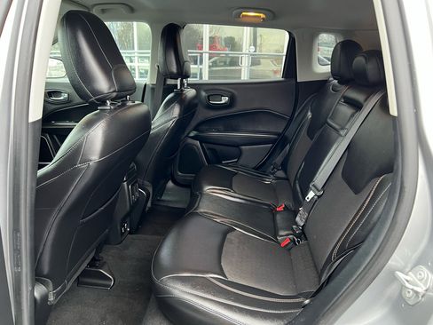 Used 2018 Jeep Compass Latitude w/ Popular Equipment Group image 12