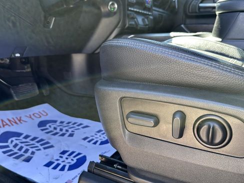 Used 2022 GMC Sierra 2500 Denali w/ Denali Black Diamond Edition image 11