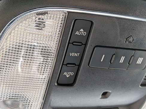 Used 2022 Jeep Grand Cherokee Laredo X AWD/4WD image 21