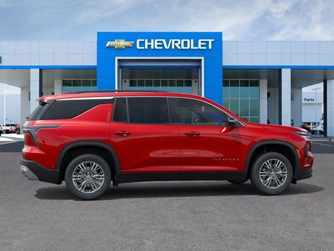 New 2026 Chevrolet Traverse LT w/ Driver Confidence Package FWD image 5