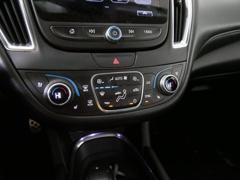 Used 2017 Chevrolet Malibu Premier w/ Premier Sun and Wheel Package image 25