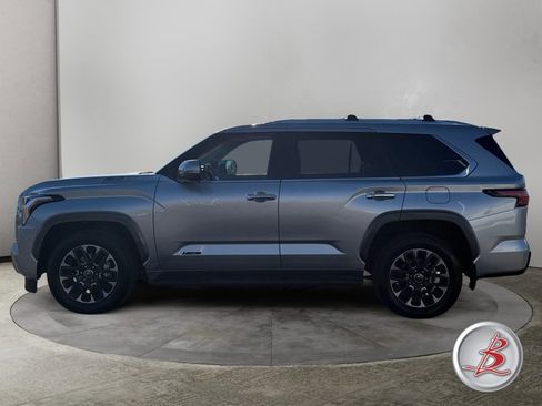 Used 2024 Toyota Sequoia Limited image 4